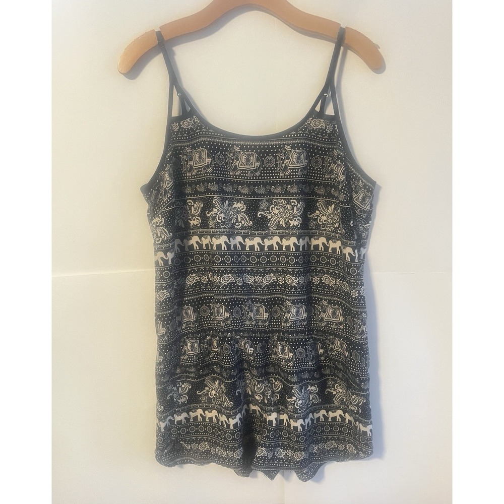 Lightweight Elephant Bohemian Black/White Boho Print Spaghetti Strap Romper-Sz L